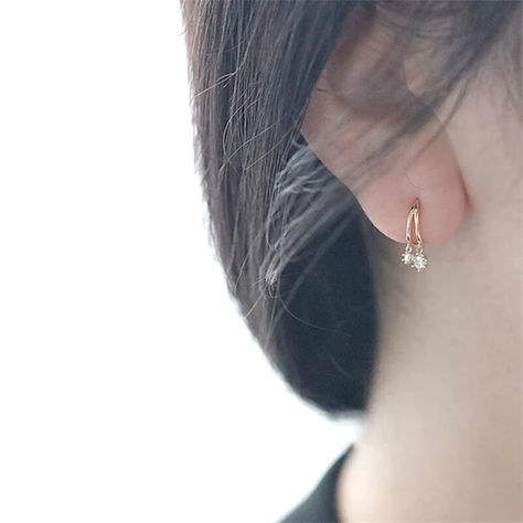 /collections/all-jewelry?sort_by=best-selling&page=14 Classy Jewellery, Sparkle Hoop Earrings, Cute Stud Earrings, Subtle Nails, Four Leaf Clover Necklace, Bling Earrings, Fancy Jewellery Designs, Zircon Earrings, Butterfly Earrings Stud