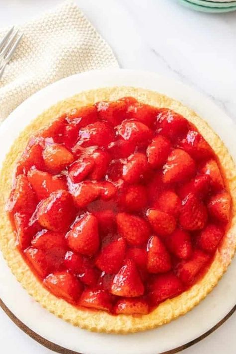 Mary Berry Sponge Fruit Flan Fruit Flan Recipe, Fruit Custard Tart, Flan Cake Recipe, Strawberry Flan, Fruit Flan, Custard Tarts Recipe, Strawberry Sponge Cake, Flan Cake, Mary Berry Recipe