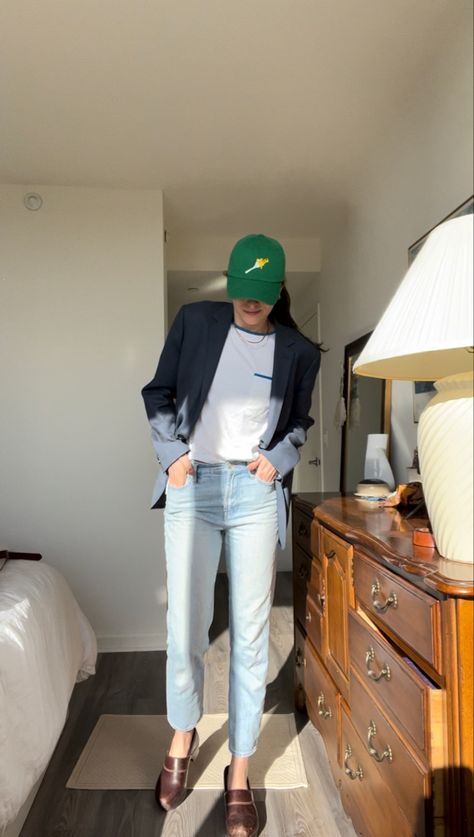 Shirt With Jeans, Outfit For Fall, Jeans Blazer, Denim Shirt With Jeans, Classic Outfit, Casual Work Outfits, Classic Outfits, Baseball Hat, Work Casual