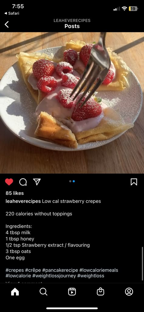 Low Cal Crepes, Low Calorie Crepes, Strawberry Crepes, Strawberry Breakfast, Low Calorie Breakfast, Healthy High Protein Meals, Low Cal Recipes, Crepe Recipes, Low Calorie Snacks