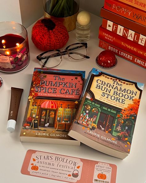 I hope this picture smells like spiced apple and cinnamon to you 🍂🧺🕰️🌰✨ QOTD: what’s one book you would recommend to everyone? 🍁 Trying to get some reading done this week so I can finally post some more recommendations and some mini reviews! I’ve been in a bit of a slump lately because I’ve just been focused on a load of other things but now that the weather is finally starting to cool down and get more dreary I’m excited to pick up some books from my tbr 🫶🏻 . . . . #book #booklover #reader... Fall Vibes Books, Fall Book Aesthetic, Book Reader Aesthetic, Bookish Ideas, Fangirl Book, Fall Books, Apple And Cinnamon, Book Reading Journal, Reading Motivation