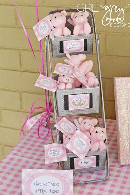 Favors at a Three Little Pigs Party #pig #partyfavors Pig Party Favors, Piggy Party, Piggy Birthday Party, Pig Baby Shower, Barnyard Birthday Party, Pig Birthday Party, Peppa Pig Party, Barnyard Birthday, Pig Birthday