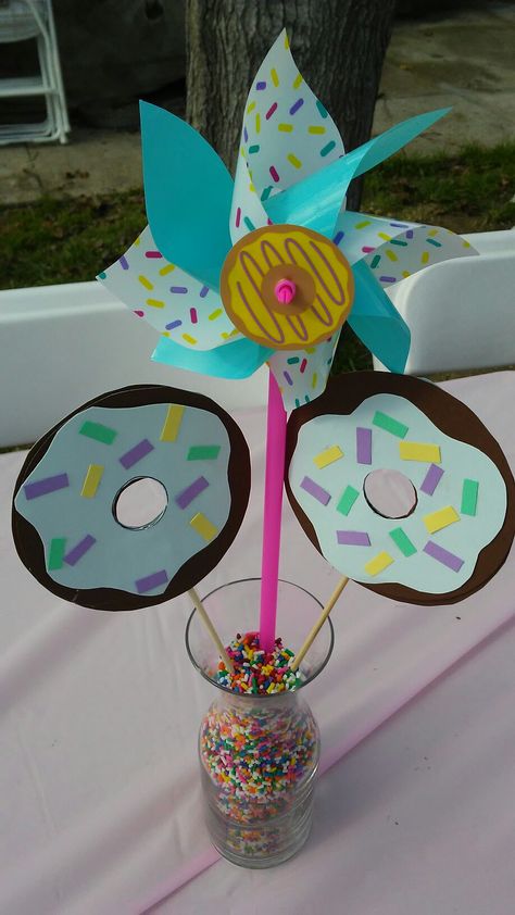 Centerpiece Donut Birthday Centerpiece Ideas, Donut Centerpiece Ideas, Donut Party Centerpieces, Sprinkles Birthday Party, Doughnut Party, Pink Girl Birthday, Donut Decorations, Birthday Donuts, Donut Birthday Parties