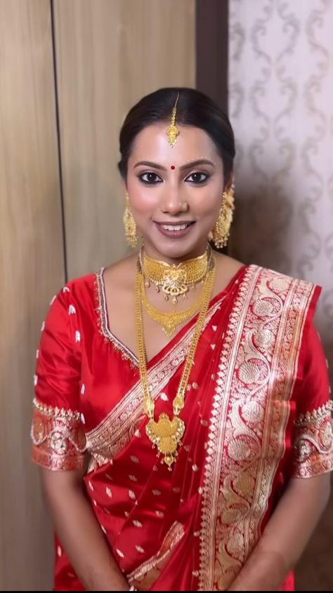 Bengali Wedding Jewellery Gold, Bengali Wedding Jewellery, Gold Rani Haar Indian, Gold Rani Haar, Wedding Jewellery Gold, Rani Haar Gold, Bengali Marriage, Kolkata Wedding, Gold Necklace Bridal