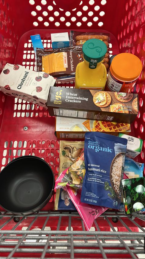 Target Cart Picture, Target Grocery Cart, Target Runs Aesthetic, Target Shopping Cart Aesthetic, Target Food Shopping, Aesthetic Grocery Haul, Walmart Shopping Aesthetic, Target Cart Aesthetic, Target Run Aesthetic