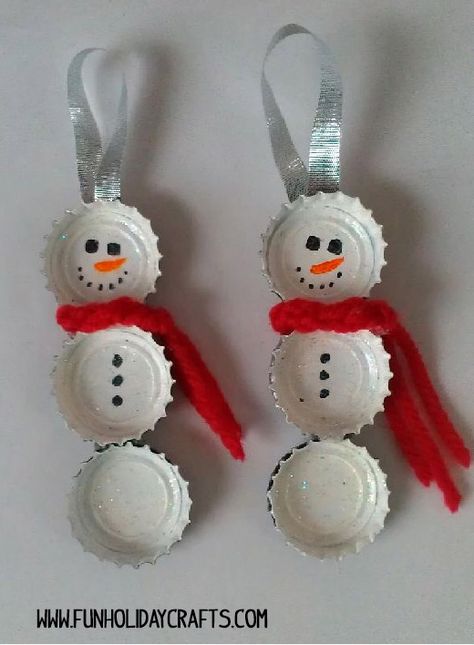 munecos-navidad-chapas-manualidades Cheap Christmas Crafts, Christmas Hacks, Bottle Cap Crafts, Cheap Christmas, Snowman Crafts, Wine Bottle Crafts, Bottle Caps, Noel Christmas, Xmas Crafts