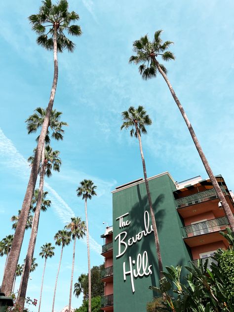 Beverly Hills Hotel | Beverly Hills | Los Angeles | California Beverly Hills 90s Aesthetic, Preppy Core, Angeles Aesthetic, La Summer, Los Angeles Aesthetic, Rosa Hair, Beverly Hills Los Angeles, Vision Book, Vintage Diner