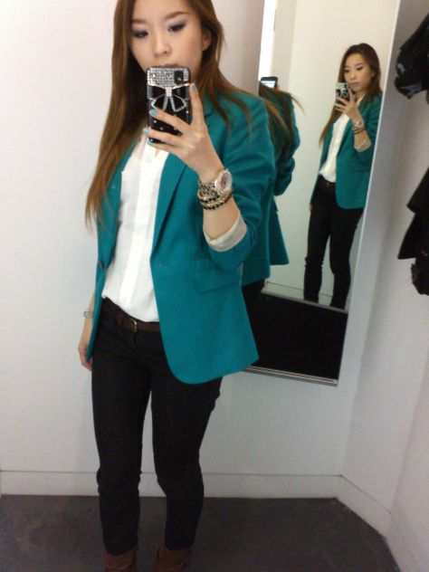 Teal Blazer Turquoise Blazer Outfit, Teal Blazer Outfit, Green Cardigan Outfit, Green Blazer Outfit, Turquoise Blazer, Teal Jeans, Teal Blazer, Casual Work Attire, Professional Work Outfit