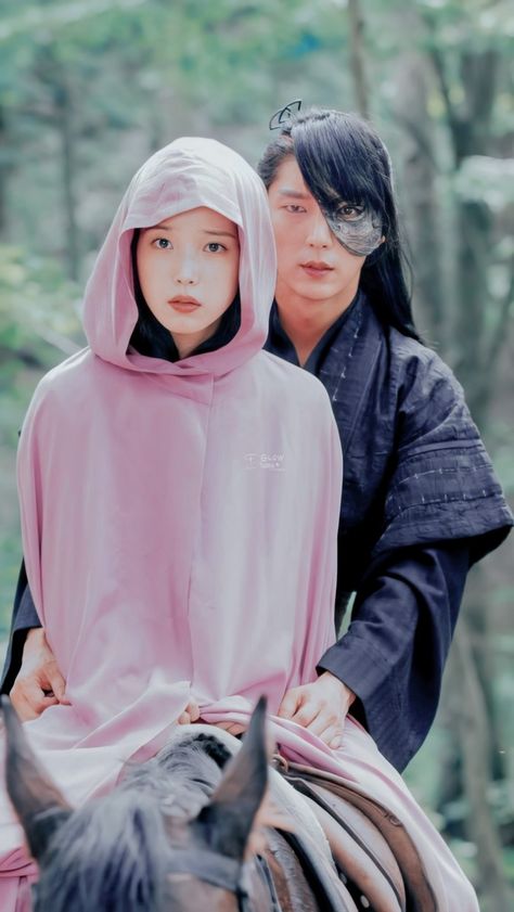 𝒢𝓁𝓸𝓌 𝒹𝓇𝒶𝓂𝒶 — like or reblog if you save IG: Glowdrama Moon Lovers Kdrama Wallpaper, Iu And Lee Joon Gi, Moon Lovers Wallpaper, Lee Joon Gi Moon Lovers, Iu Moon Lovers, Lee Joon Gi Wallpaper, Lovers Moon, Scarlet Heart Ryeo Wallpaper, Kdrama List