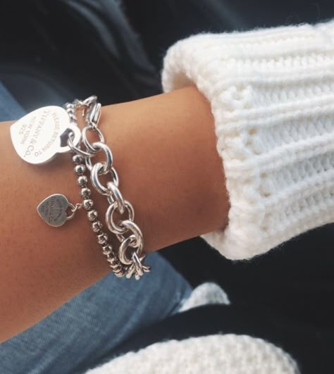 Tiffany And Co Bracelet, Tiffany And Co Jewelry, Tiffany Bracelets, Bracelet Stacks, Cali Girl, Aesthetic Lifestyle, Dope Jewelry, Stockholm Style, Classy Jewelry