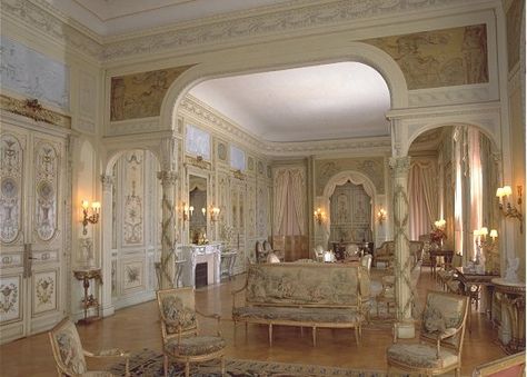 Villa Ephrussi De Rothschild, Villa Ephrussi, Saint Jean Cap Ferrat, Old Money House, Architecture Antique, Princess Room, Dream House Rooms, Fantasy House, Dream Room Inspiration