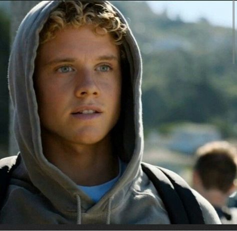 Young Male Actors, Jonny Weston, Surfer Outfit, Jon Ossoff, Chasing Mavericks, Heart Of The Sea, American Movies, Alexander Ludwig, Top Movie