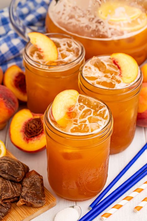 Peach Sweet Tea - My Incredible Recipes Peach Sweet Tea, Tea Uses, Peach Tea Recipe, Fudge Pie, Peach Puree, Lemon Cake Recipe, Fresh Peaches, Canned Peaches, Peach Tea