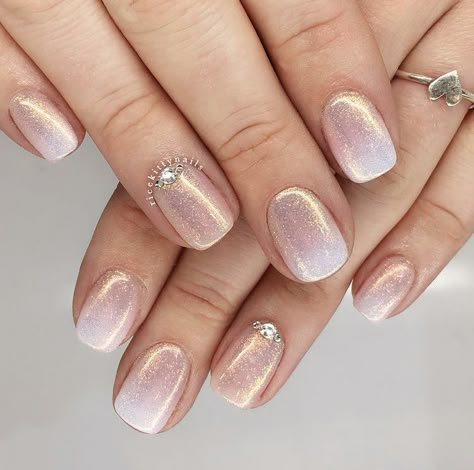 Rose Gold Nails Short, 4 Nail Designs, Nails Fall Ombre, Short Nails Wedding, Short Acrylic Nails Fall, Gold Nails Short, Winter Nails Dark, Cute Short Acrylic Nails, Dark Winter Nails