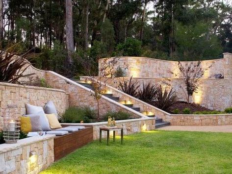 23 Appealing Sloping Landscaping Ideas Backyard Hill Landscaping, Sloped Backyard Landscaping, Sloped Yard, Sloped Backyard, Landscaping Retaining Walls, Tiered Garden, Hillside Landscaping, Sloped Garden, Timber Deck