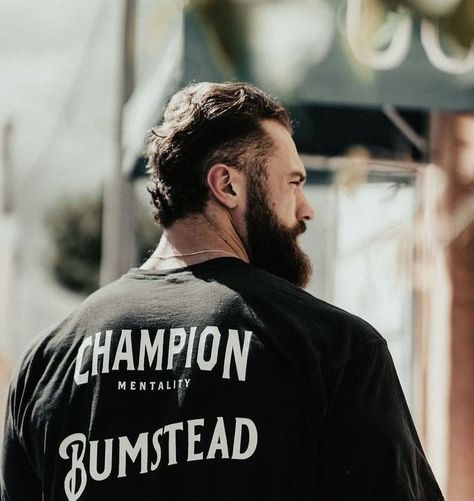 Chris Bumstead Mullet, Chris Bumstead Haircut, Cbum Hairstyle, Gym Motivation Wallpaper, Chris Bumstead, Crossfit Shirts, Gym Wallpaper, Bodybuilding Pictures, Mens Hairstyles With Beard