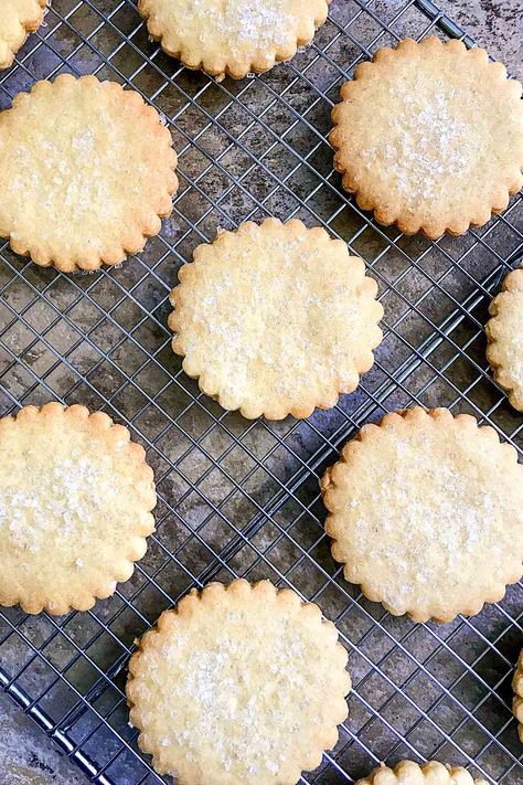 The Best Vanilla Sugar Cookies recipe - My Diaspora Kitchen Vanilla 2.0 Sugar Cookies, Lilaloa Sugar Cookie Recipe 2.0, Easy Vanilla Cookies, Kitchenaid Mixer Cookie Recipes, Vanilla Bean Cookies, 100 Cookies Recipe, Vanilla Cookie Recipe, Vanilla Sugar Cookie Recipe, Best Sugar Cookie