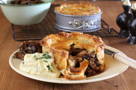 Rabbit, Prune & Pancetta Pies Mushroom Tartlets, Sour Cream Pastry, Pie Maker Recipes, Cream Pastry, Mushroom Pie, Savoury Pies, Pie Maker, Pies Maker, Pastry Shells