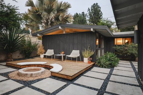 Modern Pavers, Cliff May, California House, Areas Verdes, Modern Backyard, Garden Backyard, Backyard Inspo, Yard Design, Dream Backyard