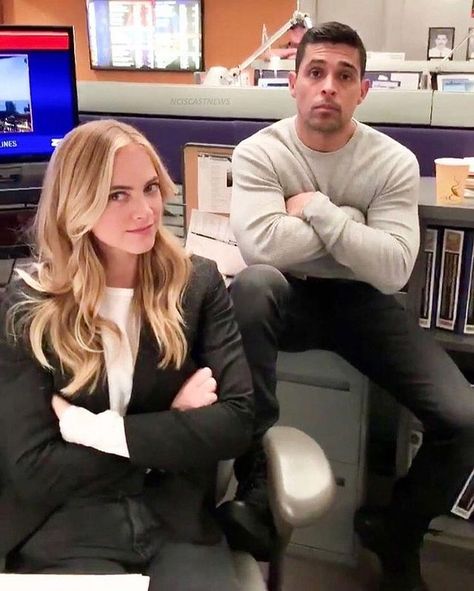 Kensi的美劇論壇 on Instagram: “We cute! @ncis_cbs @emilywickersham @wilmervalderrama 重返犯罪現場（NCIS)第十七季 #NCIS #season17 #leroyjethrogibbs #ti mmcgee #elliebishop…” Ellie Bishop Ncis, Ncis Bishop, Emily Bishop, Ellie Bishop, Emily Wickersham Ncis, Emily Wickersham, Ncis Cast, Martin Clunes, Wilmer Valderrama