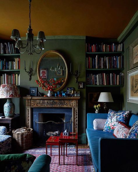 Benedict Foley A.PRIN GALLERY on Instagram: “Welcome to my gracious drawing room! This by @gavin1966 is everything you could want from an interior, comfortable, colourful, inviting, a…” English Interior Design, English Interior, Green Rooms, Restaurant Interior Design, Home Library, A Living Room, Drawing Room, Country Decor, Room Interior