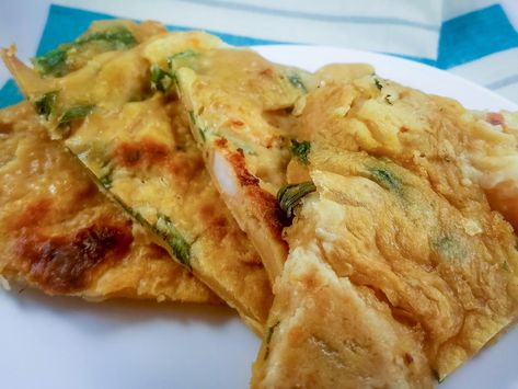 Chinese Scallion & Shrimp Pancakes Shrimp Pancakes, Asian Pancakes, Scallion Pancake Recipe, Seafood Pancake, Scallion Pancakes, Tapas Recipes, Just Eat It, Chinese Dishes, Savory Breakfast