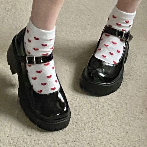 Dr Shoes, Heart Socks, Shoe Inspo, Aesthetic Shoes, Rory Gilmore, Swag Shoes, Red Hearts, Mode Inspo, Pretty Shoes