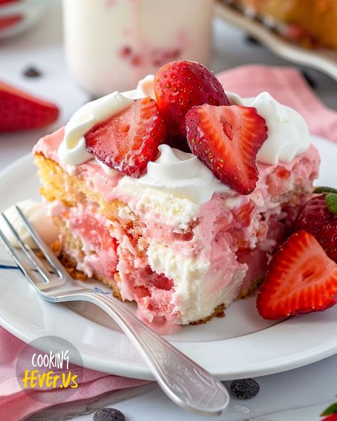 Strawberry Chocolate Chip Cake, Strawberry And Cream Recipes, Strawberry Earthquake Cake, Strawberry Desserts With Cream Cheese, Strawberry Crumble Cake, Cheese Swirls, Mulberry Muffins, Strawberries Cream Cheese, Fresh Cherry Pie