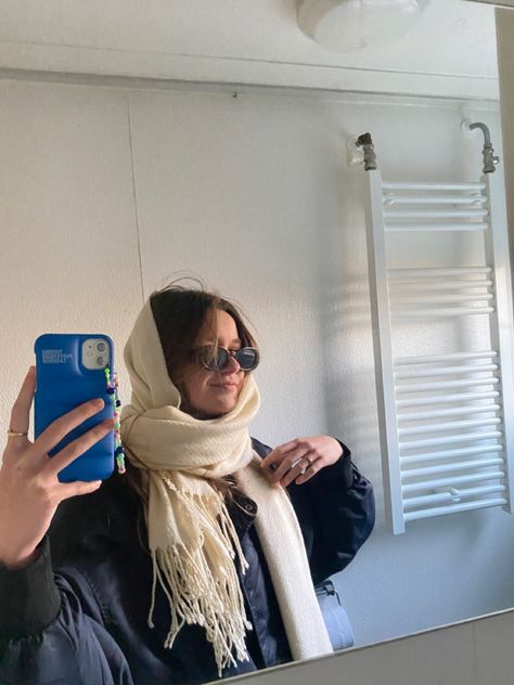 Scarf With Sunglasses, Sunglasses In Winter, Head Scarf Aesthetic Outfit, Scarves Aesthetic Winter, Head Scarf Fall Outfit, Head Scarf Cold Weather, Outfits With Scarf On Head, Head Scarf Styles Winter, Big Scarves Outfit