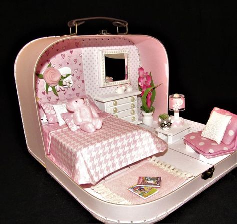 "YonderHills" Etsy Suitcase Dollhouse, Cardboard Suitcase, Dollhouse Rooms, Doll Suitcase, American Girl Dollhouse, Grandparents House, Miniatures Diy, Barbie Room, Dollhouse Miniature Tutorials