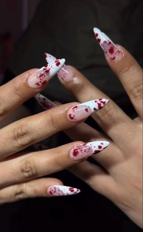 By @antajahdidthem Redrum Nails, Halloween Nails Blood, Blood Splatter Nails, Blood Nails, Gel X Nail, Splatter Nails, Horror Nails, Spooky Nails, Halloween Nails Easy