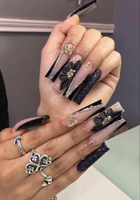 Black Acrylic Nails Jewels, Mid Length Nails Acrylic Coffin Black, Quince Black Nails, Long Black Arclyc Nails, Quinceanera Nails Black And Gold, Blinged Out Black Nails, Black 15 Nails, Black And Gold Nail Designs Square, Black Nail Designs Birthday