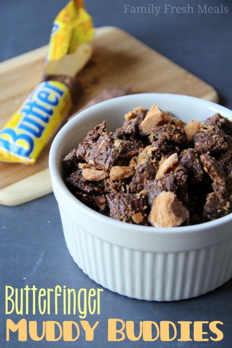 Butterfinger Muddy Buddies Recipe - Family Fresh Meals Fruit Rainbow, Large Marge, Muddy Buddies Recipe, Muddy Buddy, Puppy Chow Recipes, Snack Mixes, Fresh Meals, Chex Mix Recipes, Family Fresh Meals