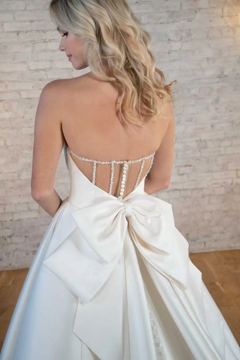 Luxe Strapless Princess Ballgown Wedding Dress with Pockets Satin Wedding Dress Ballgown, Wedding Dress Corset Top, Princess Ballgown Wedding Dress, Wedding Dress Aesthetic, Princess Ballgown, Ballgown Wedding Dress, Wedding Dresses Lace Ballgown, Wedding Dresses Princess Ballgown, Ballgown Wedding