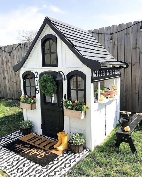 4,813 Likes, 53 Comments - Farmhouse Homes 🏡 (@farmhouse_homes) on Instagram: “Would you LOVE to have this cute farmhouse style playhouse in your backyard? ❤🙌 This would be SO…” Backyard Kids Play Area, Diy Playhouse, Backyard Playhouse, Playhouse Outdoor, Wooden Playhouse, Farmhouse Inspiration, Beautiful Farm, Backyard Play, Backyard Playground