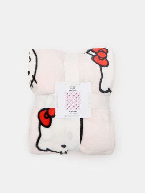 Hello Kitty Blanket Aesthetic, Hello Kitty Things Aesthetic, Hello Kitty Cute Stuff, Walmart Hello Kitty, Hello Kitty Stuff Aesthetic, Hello Kitty Wishlist, Sinsay Hello Kitty, Stuff I Want For My Birthday, Hello Kitty Everything