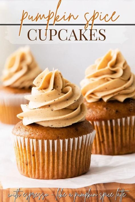 Pumpkin Espresso, Funfetti Cupcake Recipe, Pumpkin Spice Latte Cupcakes, Pumpkin Buttercream, Spiced Buttercream, Homemade Pumpkin Spice Latte, Easy Dessert Recipes, Spice Cupcakes, Cupcakes Recipe