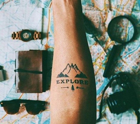 Travel Tattoos Adventure Tattoo, Wanderlust Tattoo, Tattoo Diy, Hiking Tattoo, Explore Tattoo, Inkbox Tattoo, Nature Tattoo, Amazing Tattoos, Samurai Tattoo