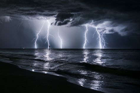 Lightning Photography, Macbook Air Wallpaper, Ocean Storm, Sea Storm, Storm Photography, Cute Headers For Twitter, Clearwater Florida, Pretty Backgrounds, Lightning Storm