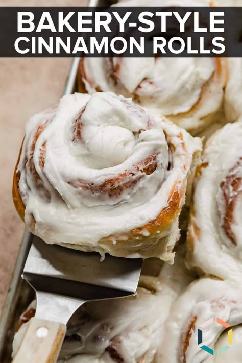 Roll Dough Recipe, Cinnamon Roll Frosting, Fluffiest Cinnamon Rolls, Quick Cinnamon Rolls, The Best Cinnamon Rolls, Cinnamon Bun Recipe, Cinnamon Roll Recipe Homemade, Fluffy Cinnamon Rolls, German Cookies