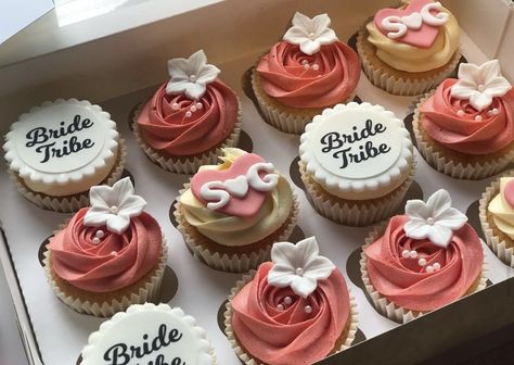 Bachelorette Cupcake Ideas, Devojacko Vece, Bachelorette Cupcakes, Bachelor Cake, Engagement Cupcakes, Bachelorette Cake, Amazing Cupcakes, Bridal Shower Cupcakes, Bridesmaids Proposal