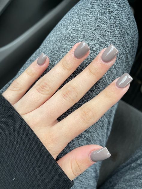 Brownish Gray Nails, Gray Nails Short, Gray Short Nails, Short Gray Nails, Grey Gel Nails, Square Oval Nails, Neutral Nails Acrylic, Glitter Nails Acrylic, Gray Nails