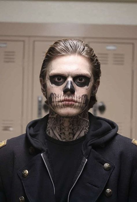 Murderhouse Ahs, Vampire Bride, Tate Langdon, Horror Movie Characters, One Year Ago, Movie Characters, Horror Movie, Halloween, Makeup