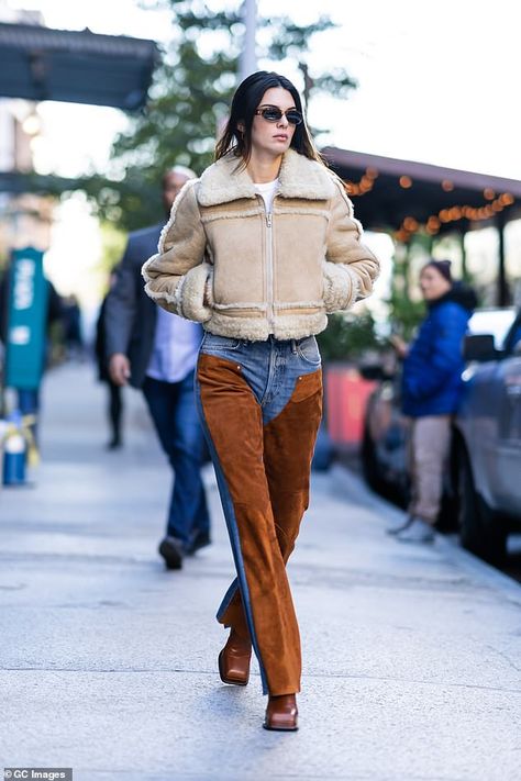 Kendall Jenner Street Style, Look Adidas, Outerwear Trends, Estilo Indie, The Aviator, Aviator Jacket, Skandinavian Fashion, London Outfit, Uni Outfits