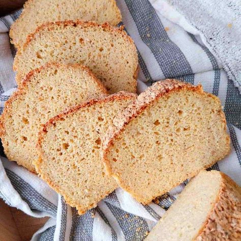 This gluten-free millet bread only calls for millet flour and a few other ingredients! This is one of the easiest gluten-free bread recipes! Millet Flour Muffins, Millet Bread Recipe, Millet Flour Recipes, Gluten Free Bread Recipe Easy, Millet Bread, Millet Flour, Millet Recipes, Sorghum Flour, Parasite Cleanse