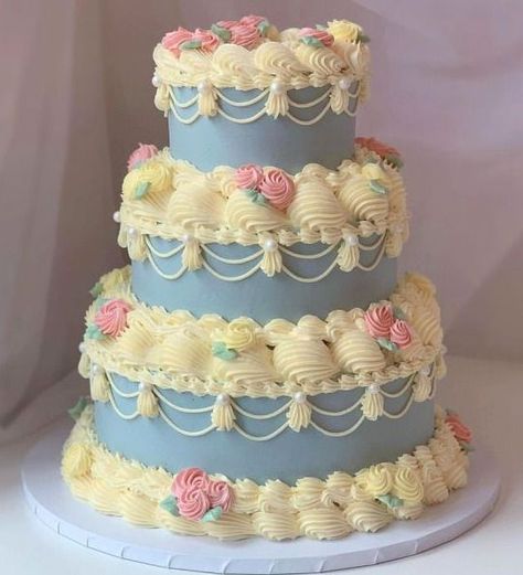 Vintage Cake 3 Tier, 3 Tier Cake Aesthetic, Pastel Tiered Cake, Four Tier Cake, Vintage 3 Tier Cake, Cake 3 Tier Birthday, 3 Tier Cake Decorating Ideas, Three Tier Vintage Cake, 3 Tier Vintage Cake