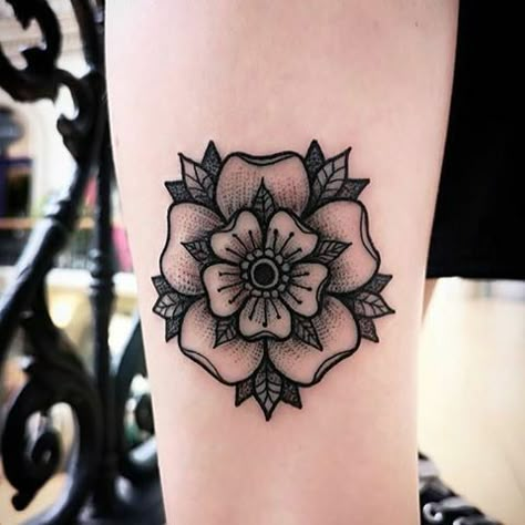 Owl And Rose Tattoo, Yorkshire Rose Tattoo, Tudor Rose Tattoo, Vintage Rose Tattoo, Tattoo Designs Skull, White Rose Tattoo, Traditional Rose Tattoo, White Rose Tattoos, Traditional Tattoo Flowers