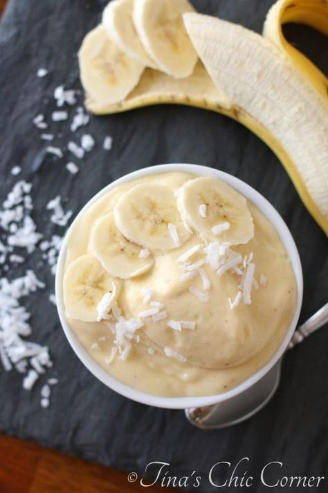 Healthy Banana Cake, Banana Bread Healthy, Frozen Banana Recipes, Smoothie Bowls Recipe Easy, Muffins Banana, Bowl Recipes Easy, Smoothie Bowl Recipe Healthy, Snacks Sweet, Bread Banana