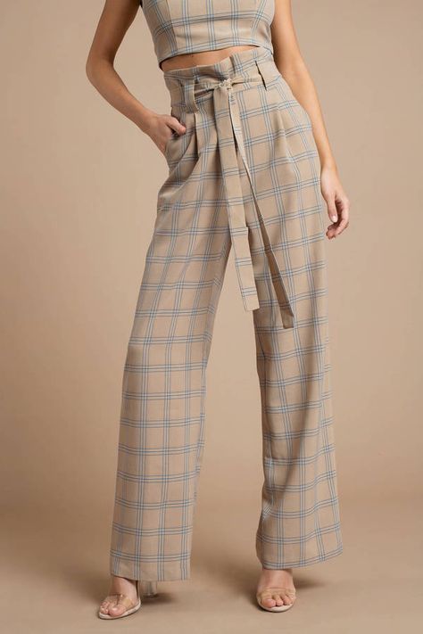 Looking for the Atta Girl Beige Multi Plaid Paperbag Waist Pants ? | Find Womens Pants and more at Tobi! - 50% Off Your First Order #shoptobi Women Pants Outfit, Outfits 90s, Smen, Diy Vetement, Fashion Grunge, Cute Pants, Foto Poses, Looks Chic, Fashion Design Clothes