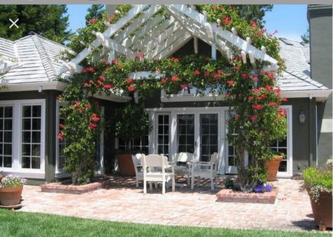 Peaked Pergola like this to add look of gable on a rambler style house Front Porch Pergola, Ombra Pergola, House With Flowers, Design Per Patio, White Pergola, House Front Porch, Building A Pergola, Pergola Lighting, Modern Pergola